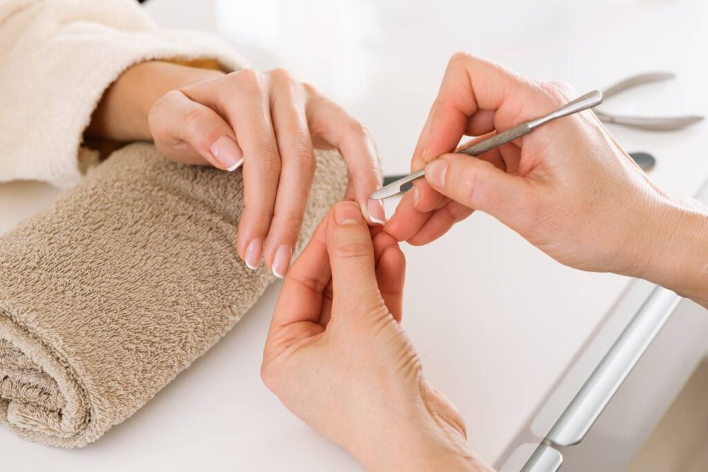 manicurist tending nails of female client 2022 09 29 19 12 59 utc | Studio Fatima - Česká Lípa